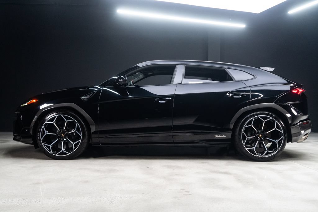 Used 2023 Lamborghini Urus Performante AWD/4WD image 24