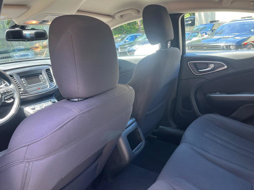 Used 2015 Chrysler 200 Limited FWD image 20