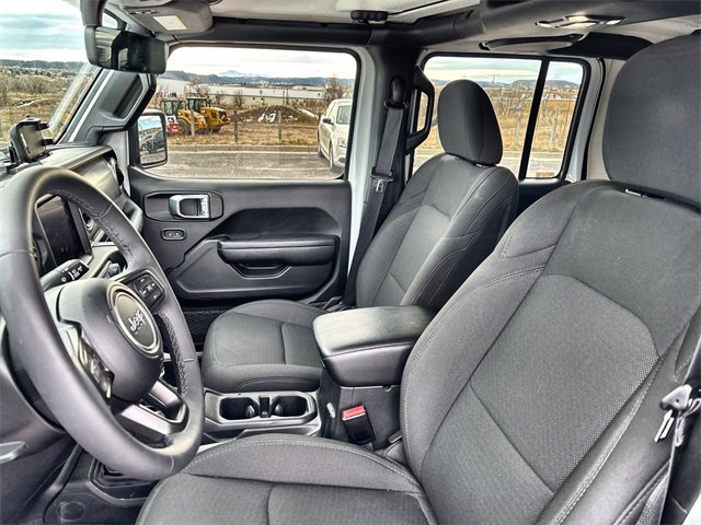 Used 2023 Jeep Gladiator Willys image 11