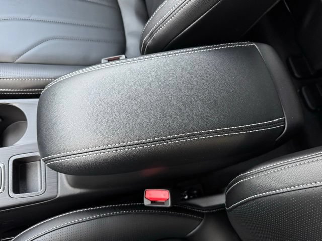 New 2026 Ford Escape SE w/ PHEV Premium Package FWD image 15