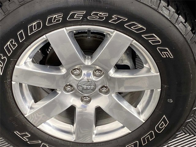 Used 2018 Jeep Wrangler Unlimited Sahara w/ Connectivity Group image 25