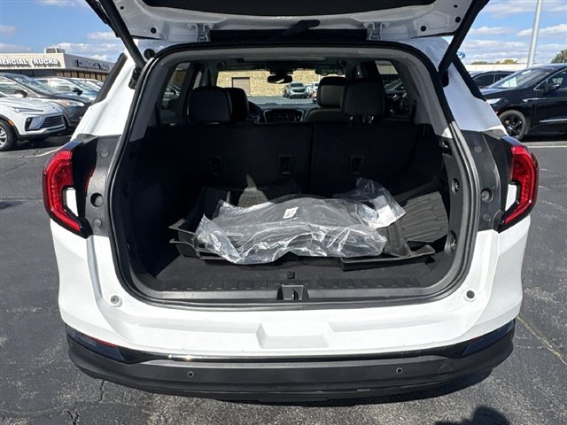 Certified 2023 GMC Terrain SLT w/ Elevation Edition FWD image 25