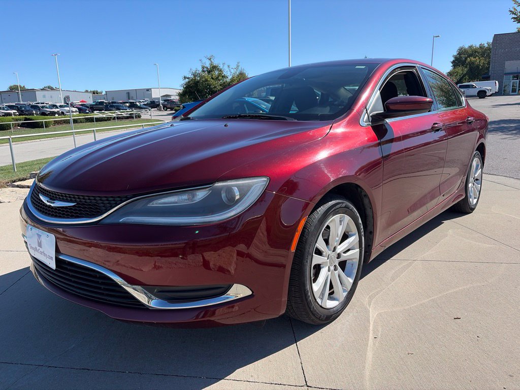 Used 2015 Chrysler 200 Limited w/ Convenience Group FWD image 4