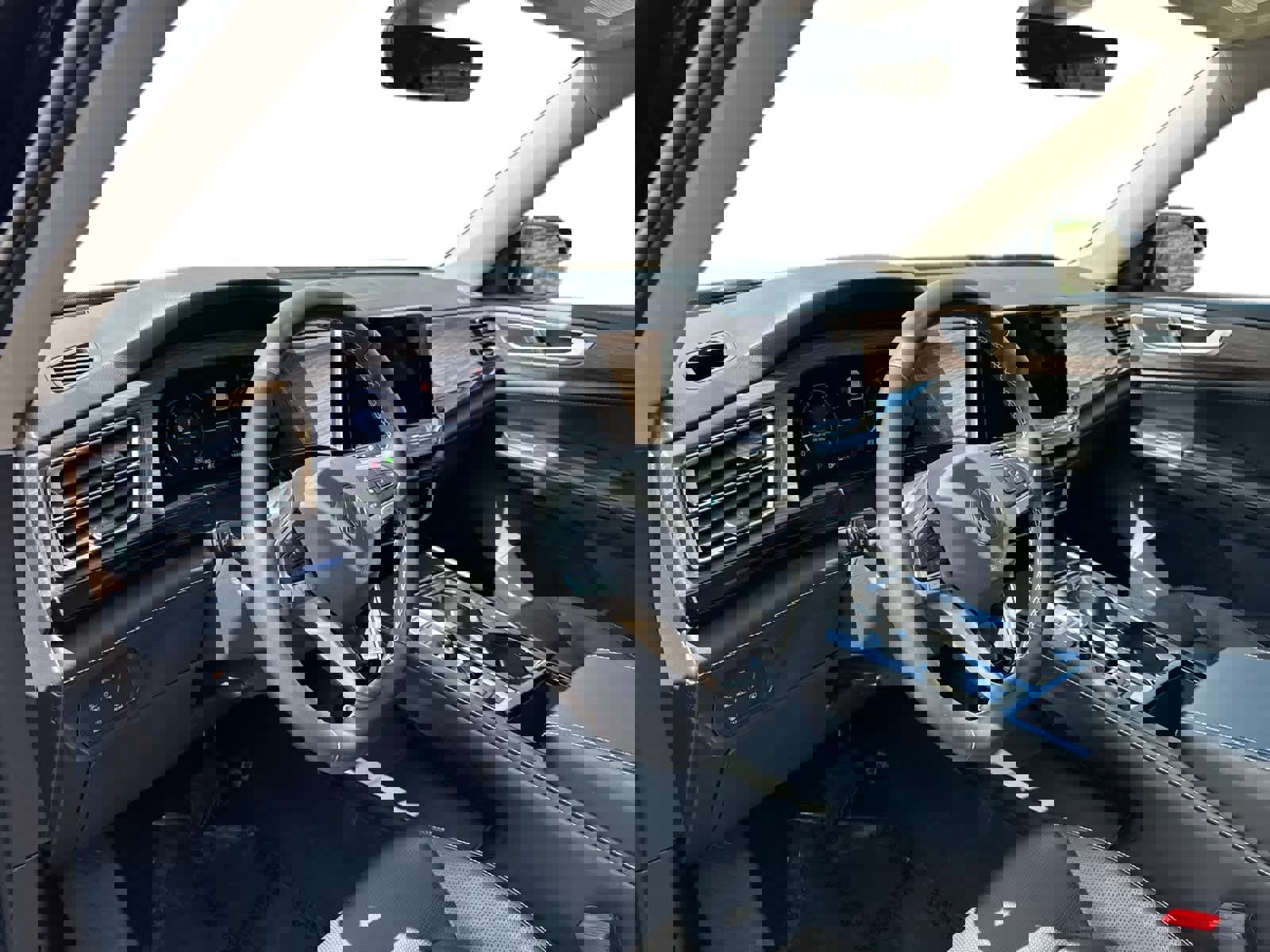 Certified 2024 Volkswagen Atlas SEL video 2