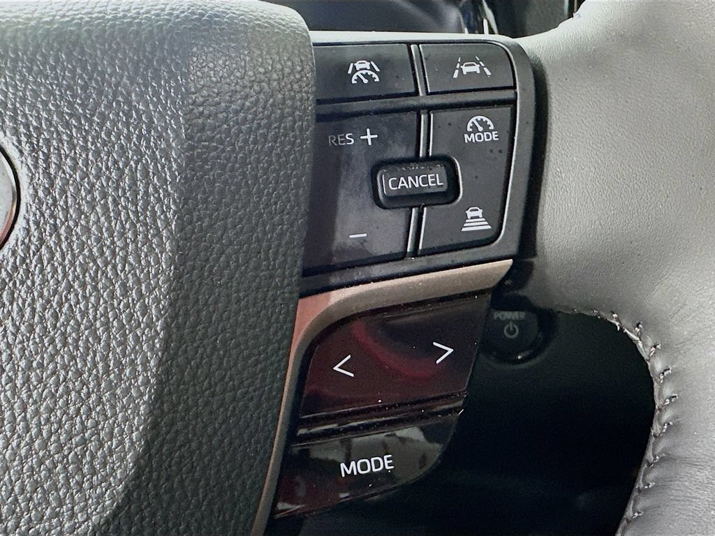 Used 2025 Toyota Camry XLE FWD image 23