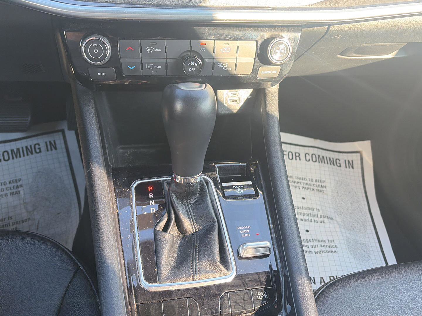 Used 2023 Jeep Compass Latitude image 14