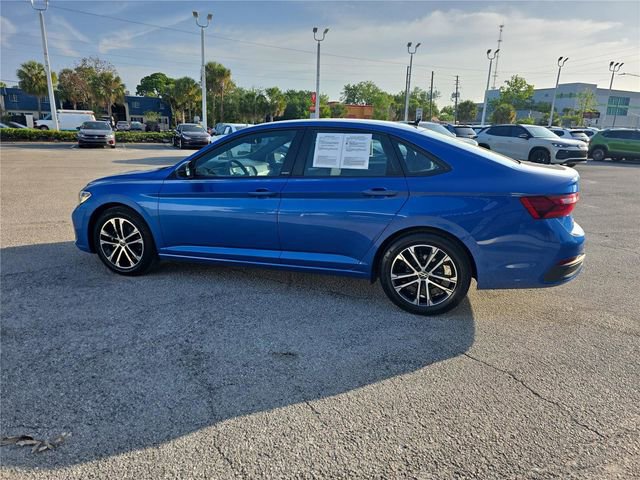 Used 2024 Volkswagen Jetta Sport image 5