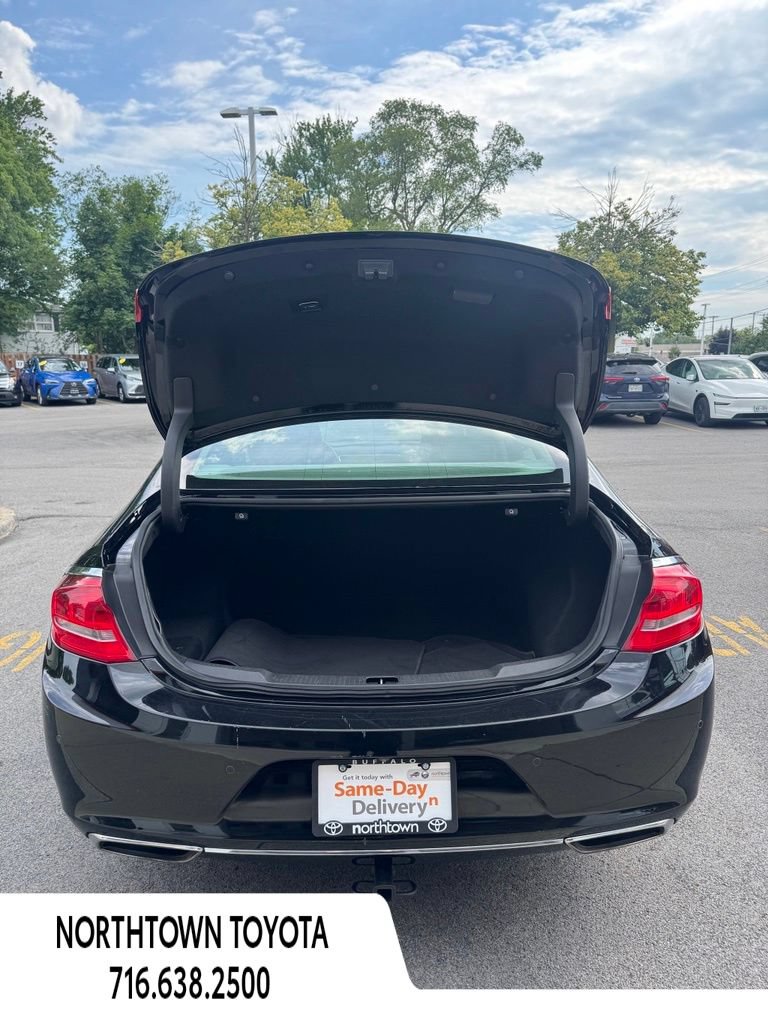 Used 2019 Buick LaCrosse Essence w/ Sun and Shade Package AWD/4WD image 19