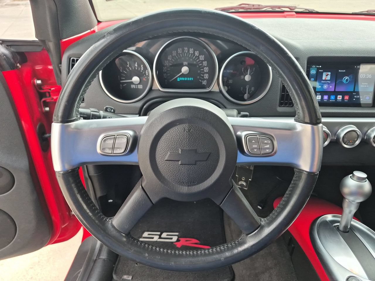 Used 2005 Chevrolet SSR w/ Preferred Equipment Group RWD image 11