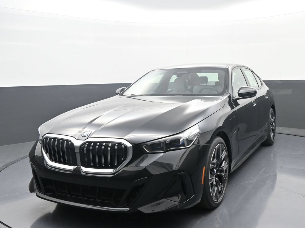 New 2026 BMW 550e xDrive w/ Executive Package AWD/4WD image 1
