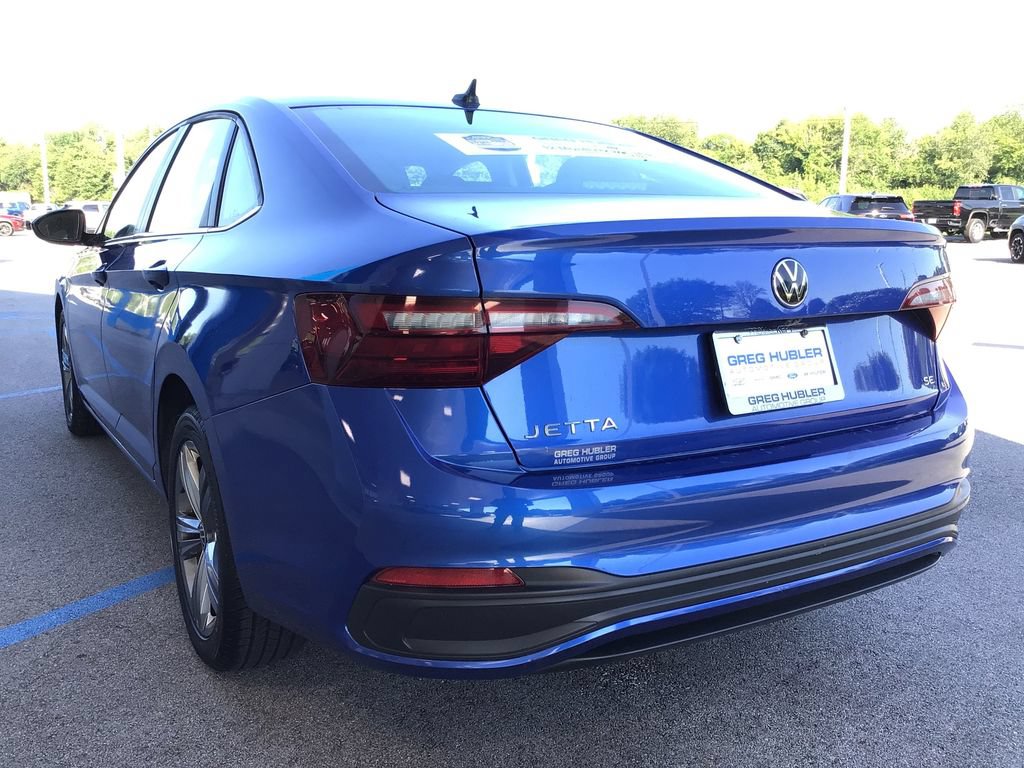 Used 2024 Volkswagen Jetta SE FWD image 9