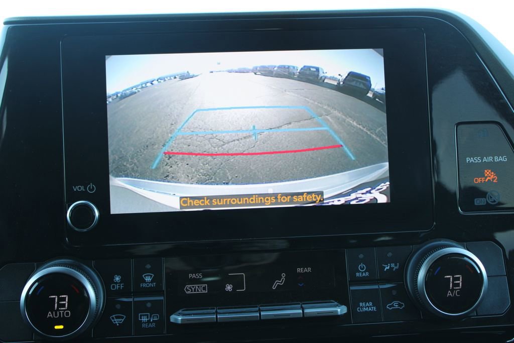 Used 2024 Toyota Highlander LE image 49