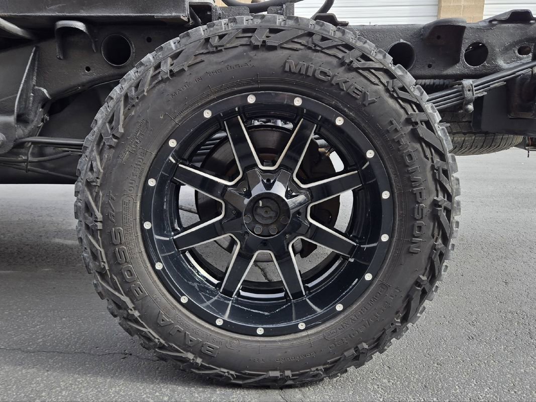 Used 2014 GMC Sierra 2500 SLT w/ Suspension Package, Off-Road image 19