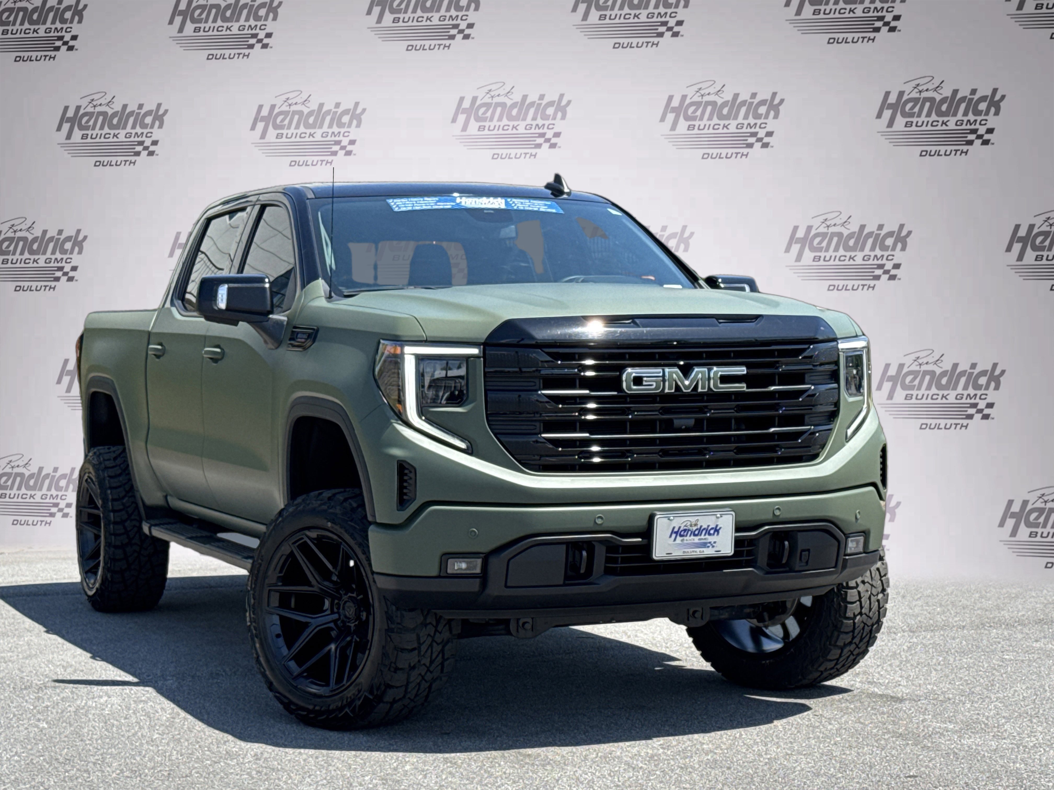 Used 2024 GMC Sierra 1500 Elevation w/ Elevation Premium Package image 2