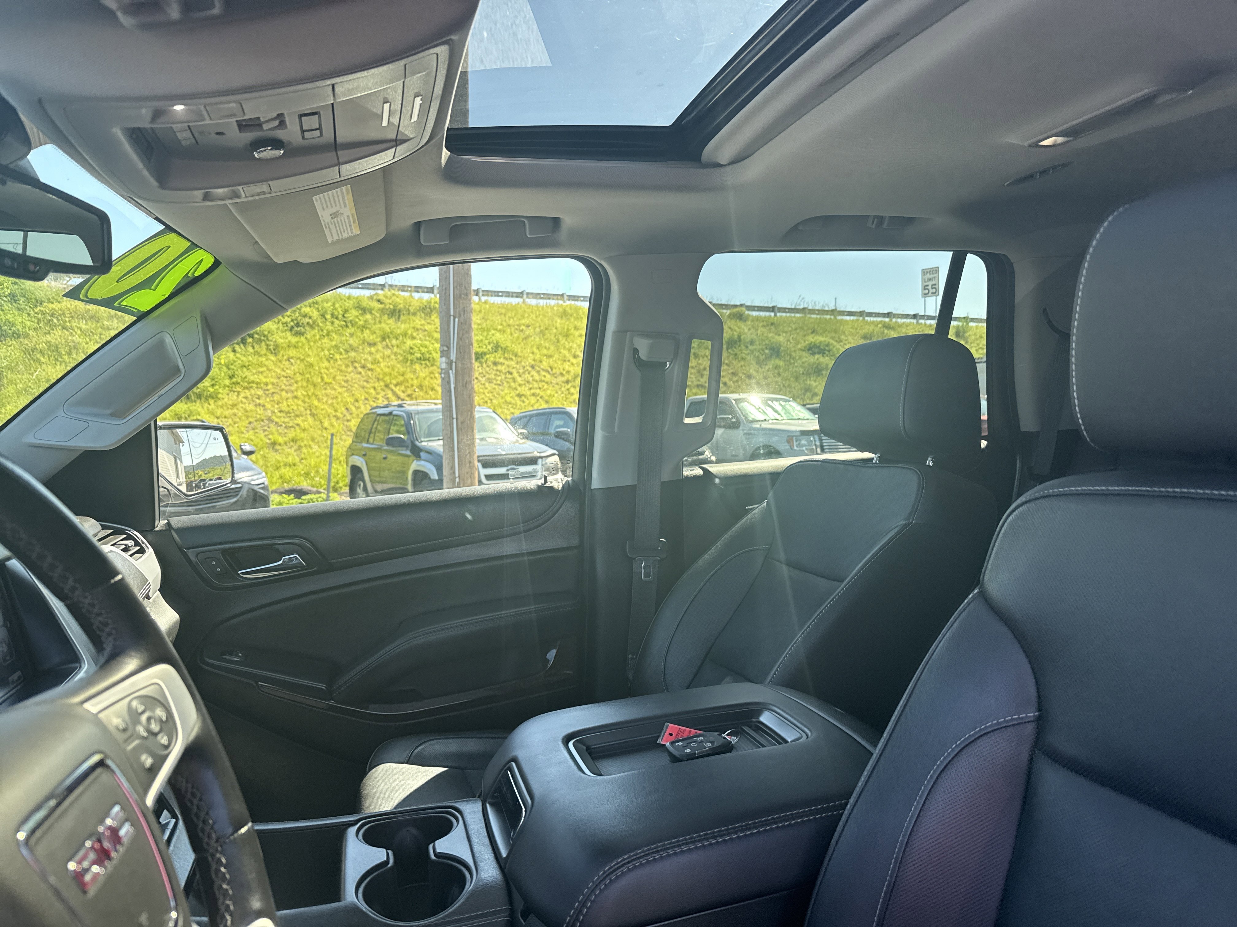 Used 2020 GMC Yukon SLT AWD/4WD image 12