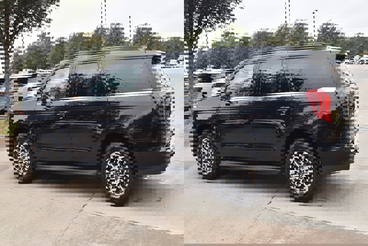 Certified 2025 Ford Expedition Active image 11