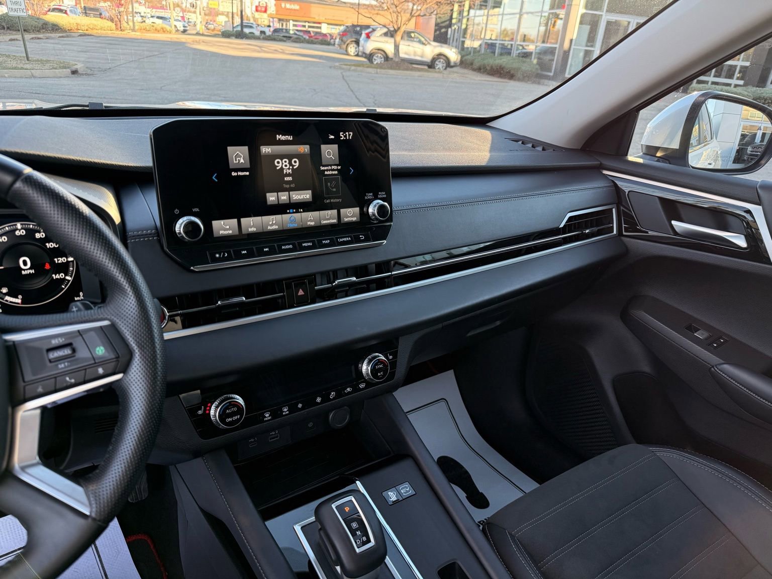 Used 2024 Mitsubishi Outlander SEL image 49