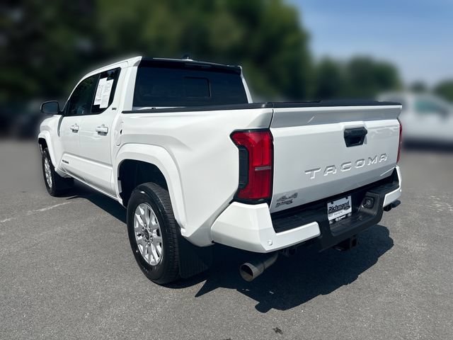Used 2024 Toyota Tacoma SR5 AWD/4WD image 6