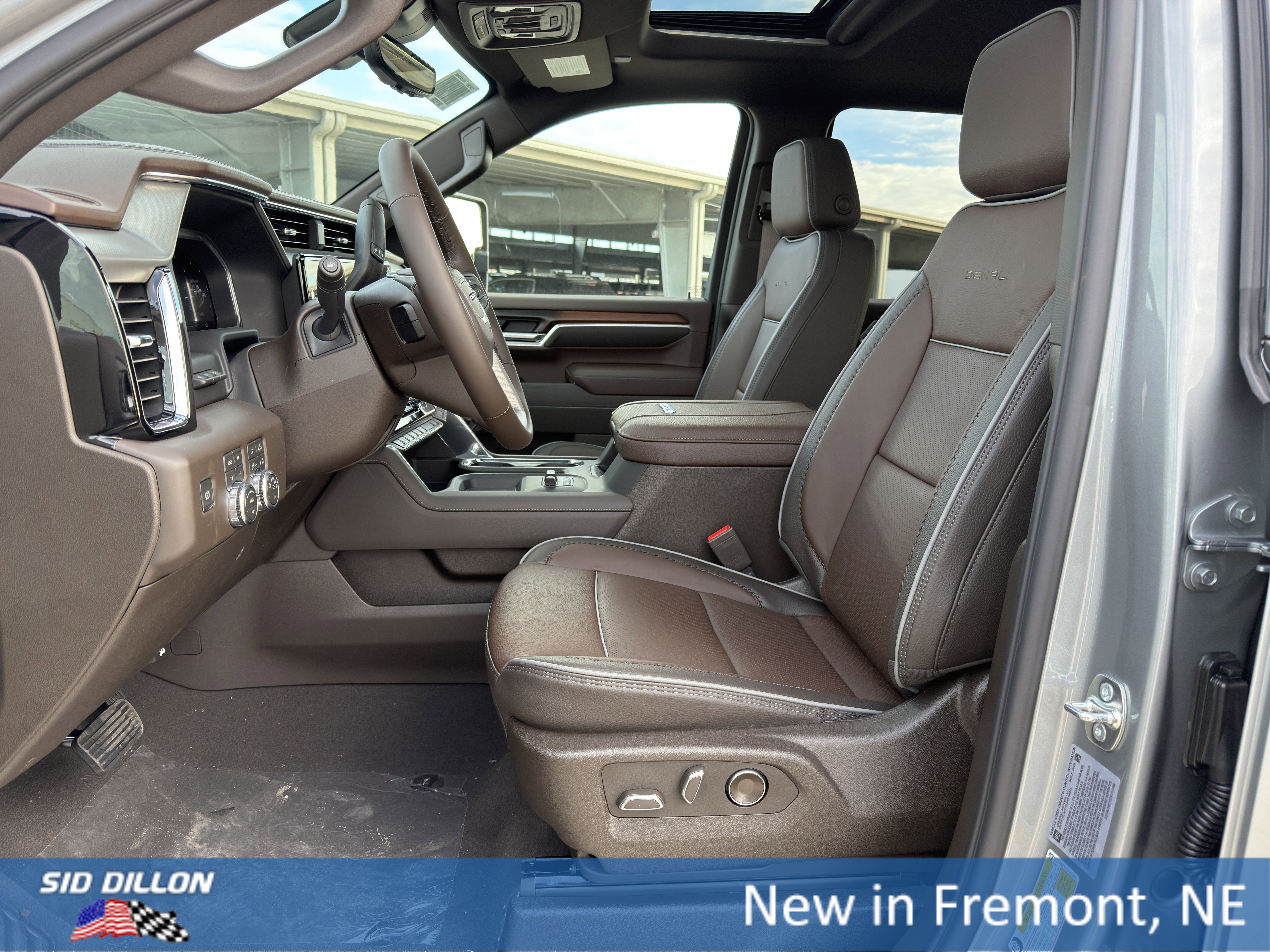 New 2026 GMC Sierra 3500 Denali w/ Denali Reserve Package image 16
