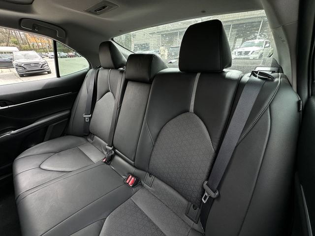 Used 2018 Toyota Camry XSE image 35