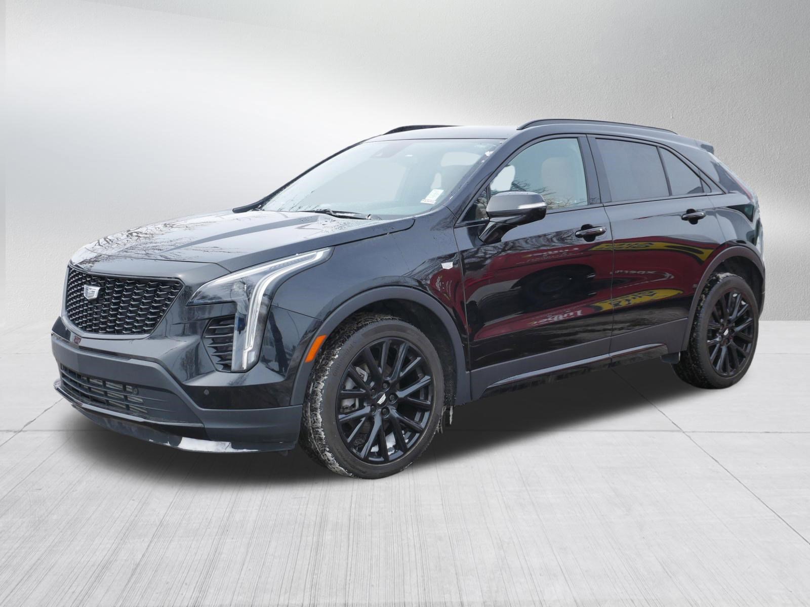 Used 2023 Cadillac XT4 Sport image 3