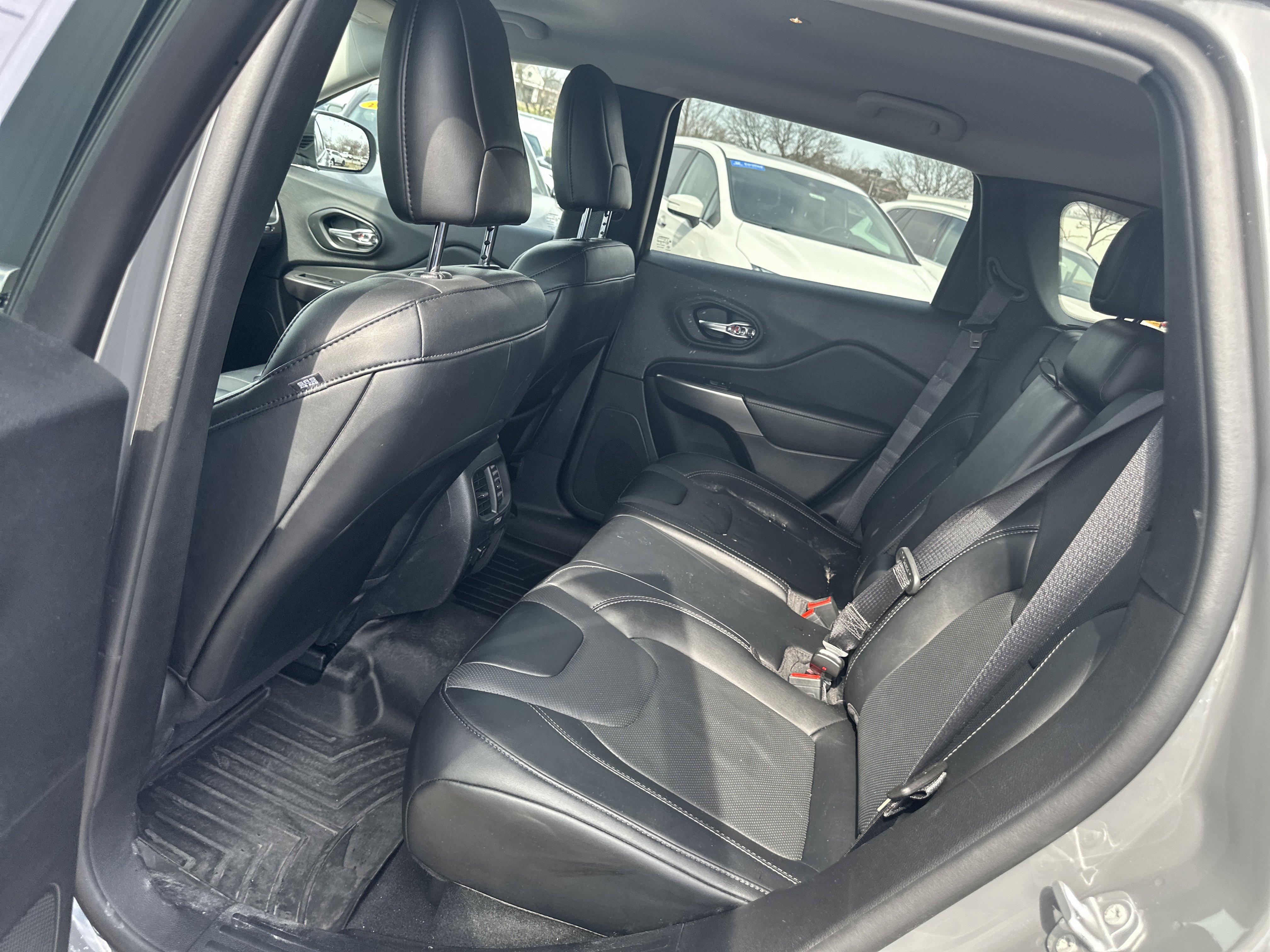 Used 2022 Jeep Cherokee Latitude Lux image 15