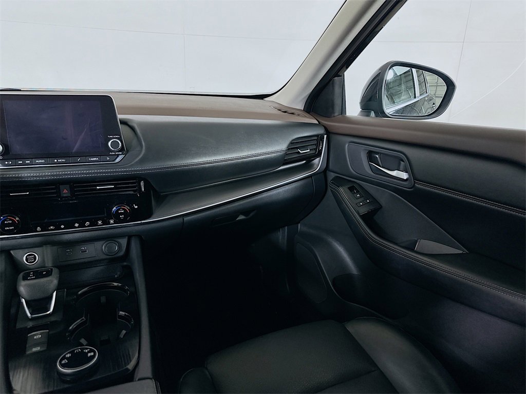 Used 2023 Nissan Rogue SV w/ SV Premium Package image 19