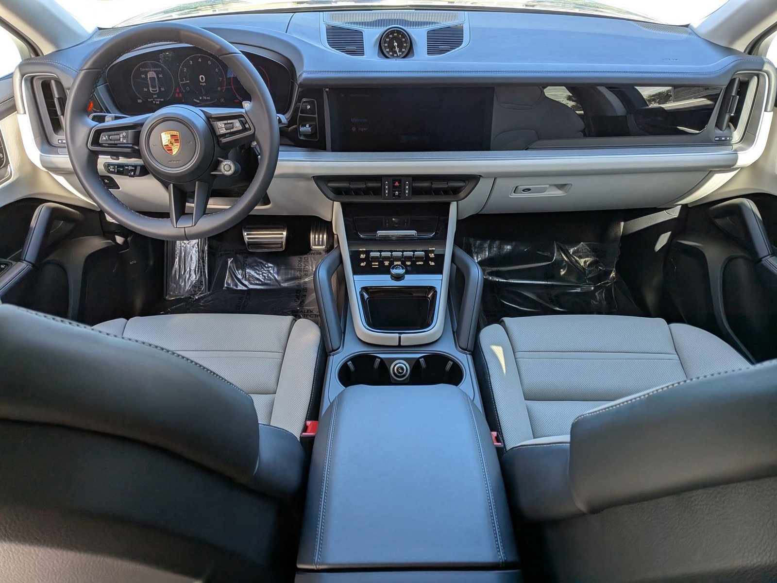 New 2026 Porsche Cayenne Coupe image 23