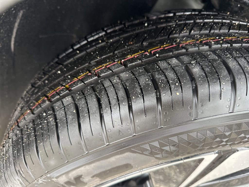 New 2026 Volkswagen Taos SE image 28