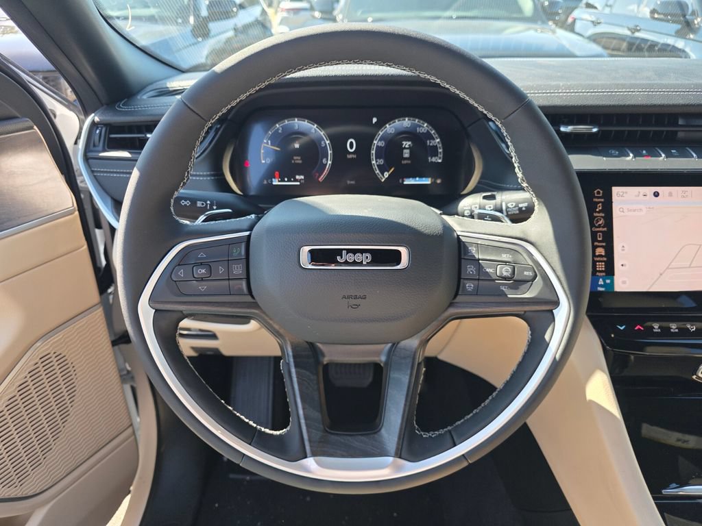 New 2026 Jeep Grand Cherokee Limited RWD image 17