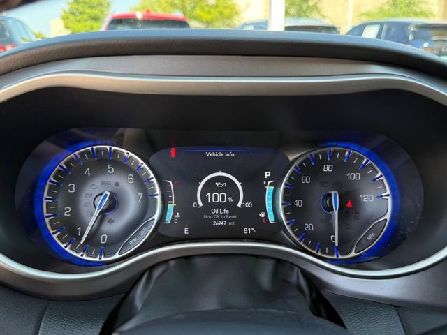 Used 2024 Chrysler Pacifica Touring-L FWD image 21