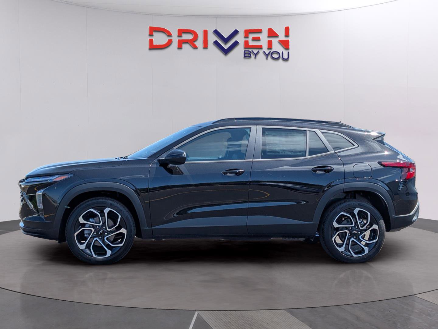 New 2026 Chevrolet Trax RS w/ Driver Confidence Package image 2