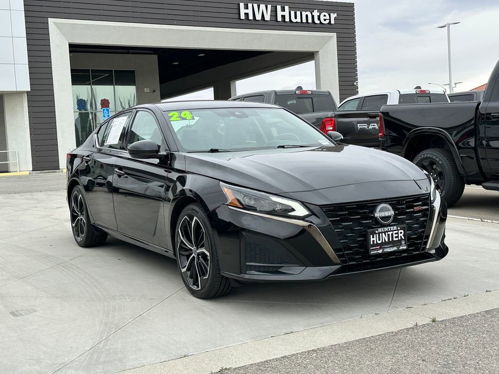 Used 2024 Nissan Altima 2.5 SR image 10
