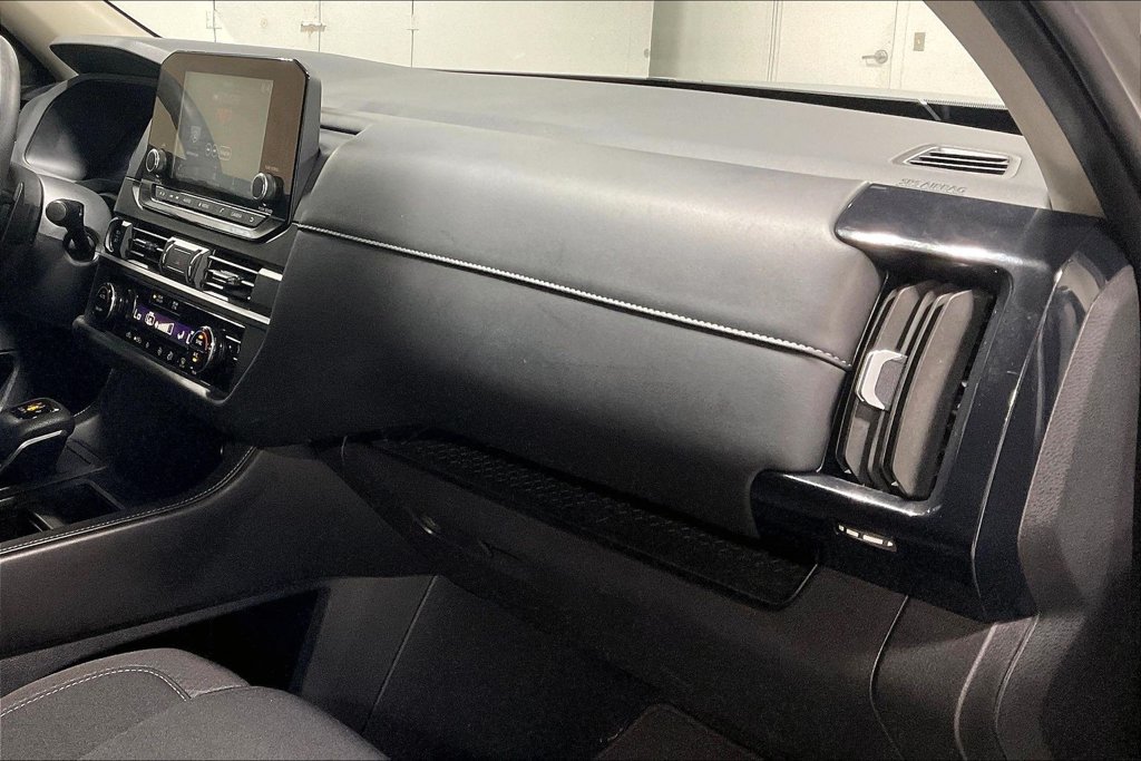 Used 2025 Nissan Pathfinder S FWD image 19