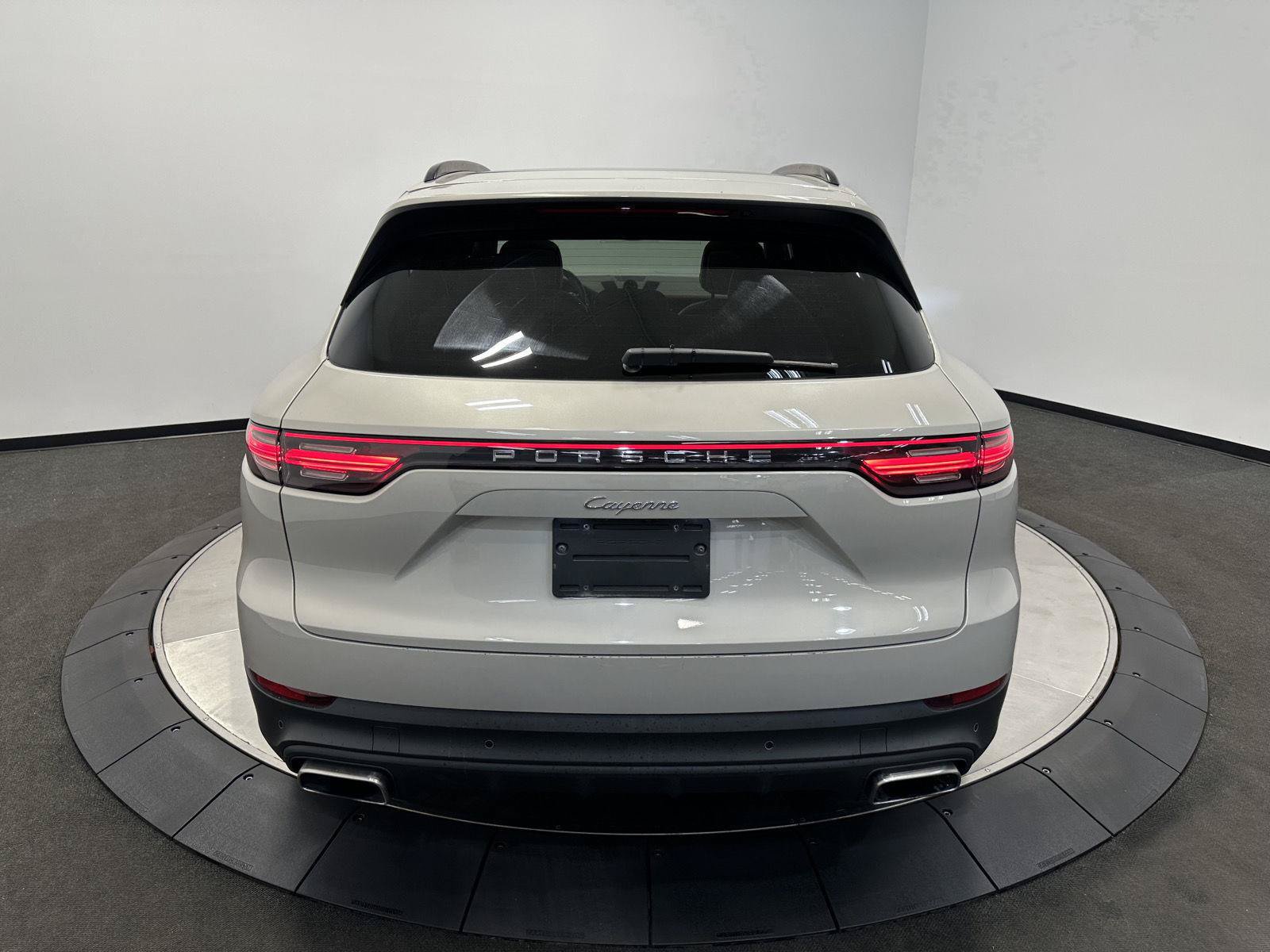 Used 2020 Porsche Cayenne AWD/4WD image 6