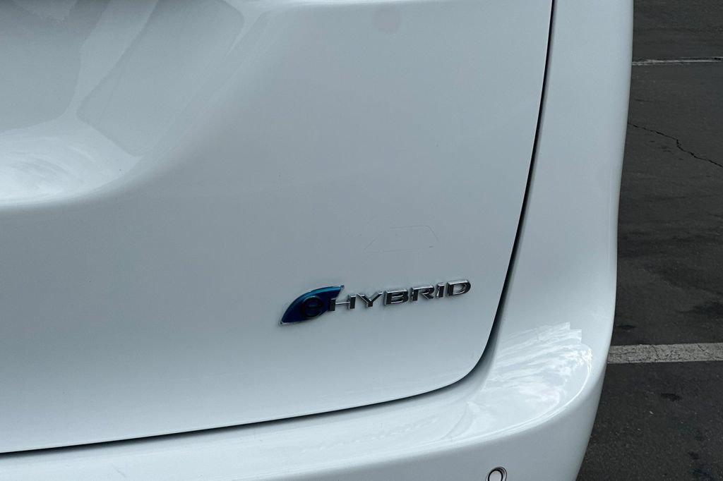 Used 2024 Chrysler Pacifica Limited FWD image 28