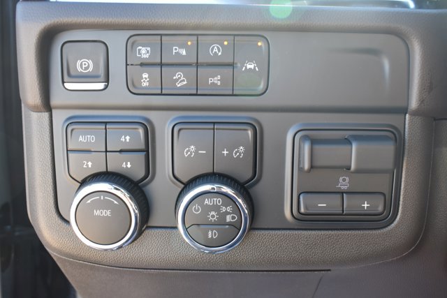 New 2026 Chevrolet Suburban LT w/ Comfort Package image 31