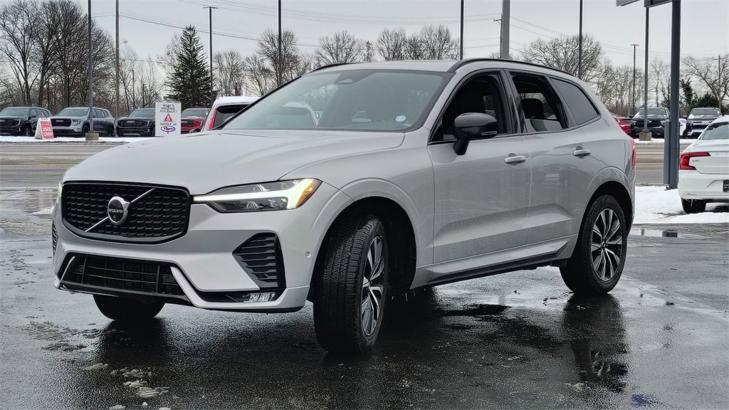 Certified 2025 Volvo XC60 B5 Plus image 6