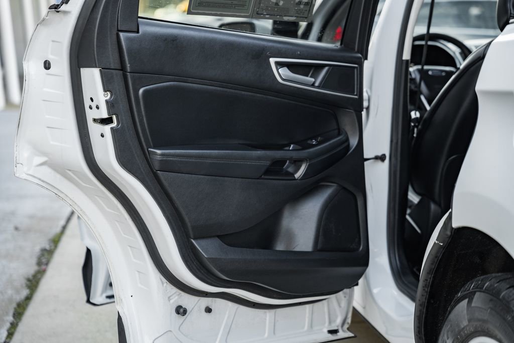 Used 2017 Ford Edge SEL w/ Equipment Group 201A image 32