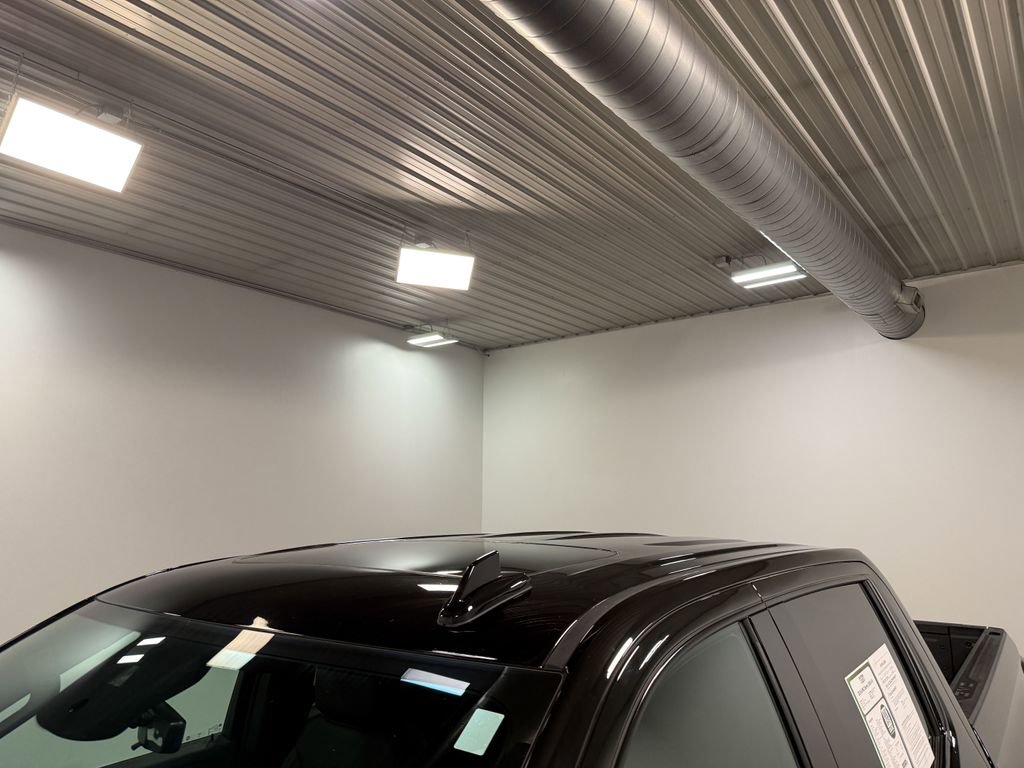 Used 2024 GMC Sierra 1500 AT4 w/ Technology Package image 43