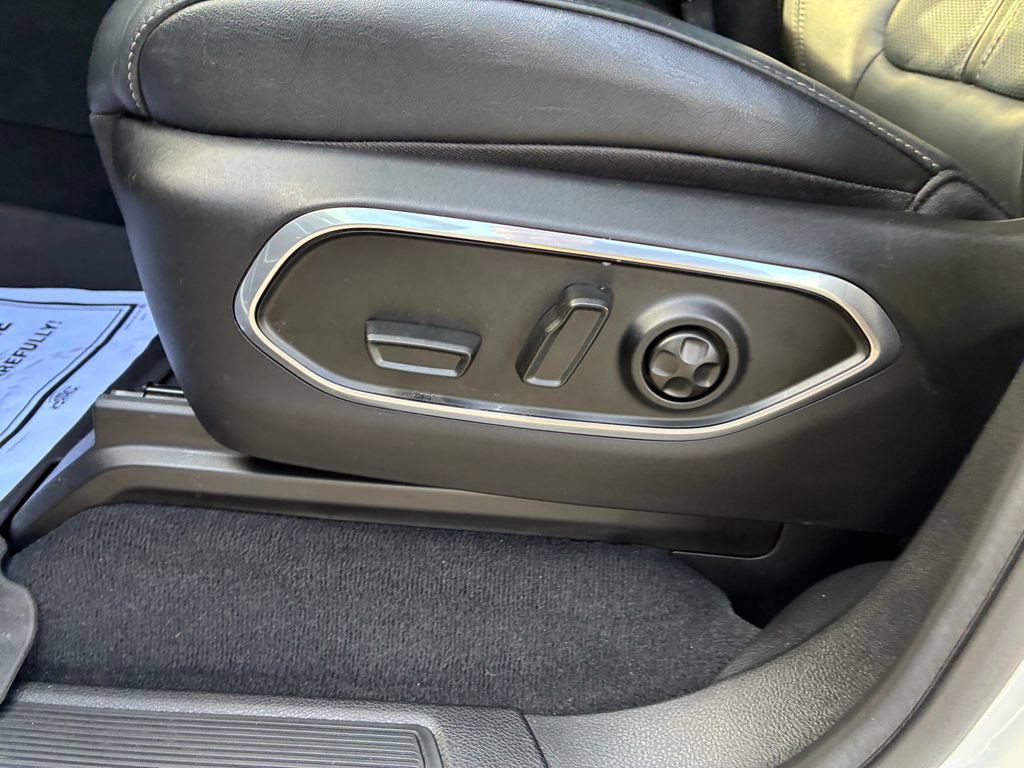 Used 2023 Jeep Wagoneer Series II AWD/4WD image 9