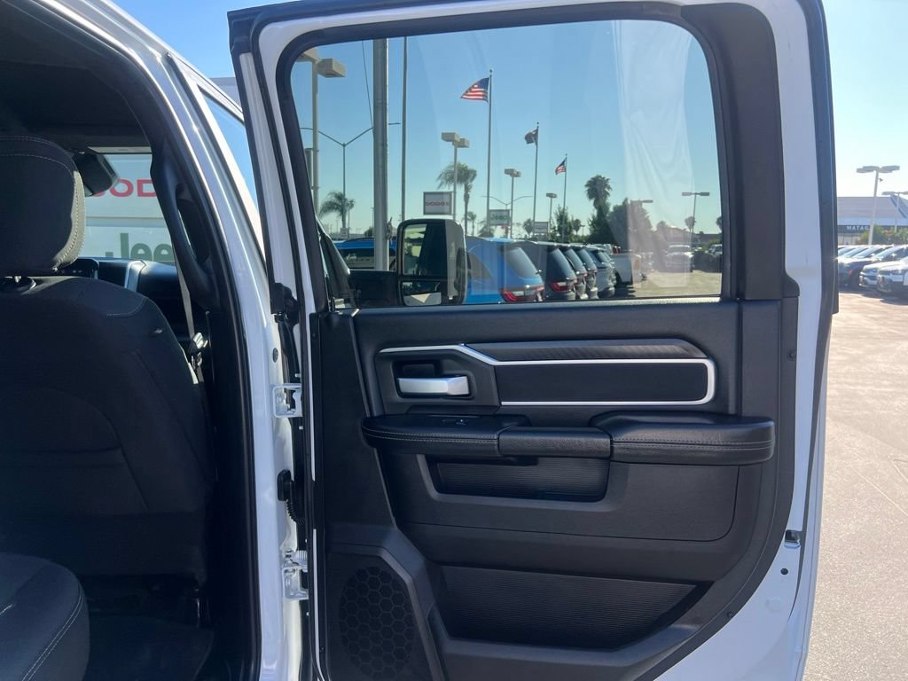 Used 2025 RAM 2500 Big Horn AWD/4WD image 43