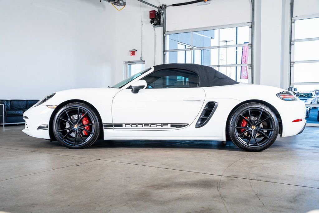 Used 2019 Porsche 718 Boxster image 10