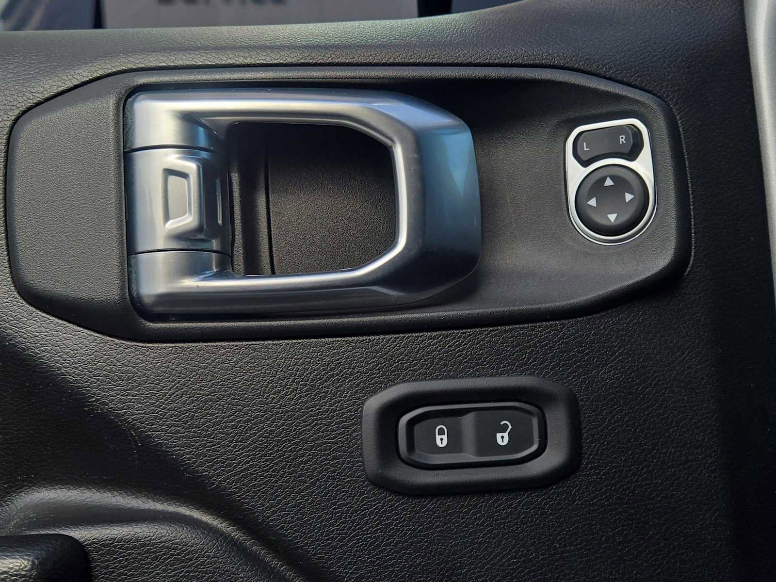 Used 2023 Jeep Wrangler Unlimited Rubicon image 21