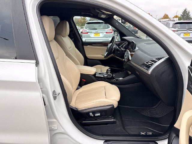 Used 2023 BMW X3 xDrive30i AWD/4WD image 9