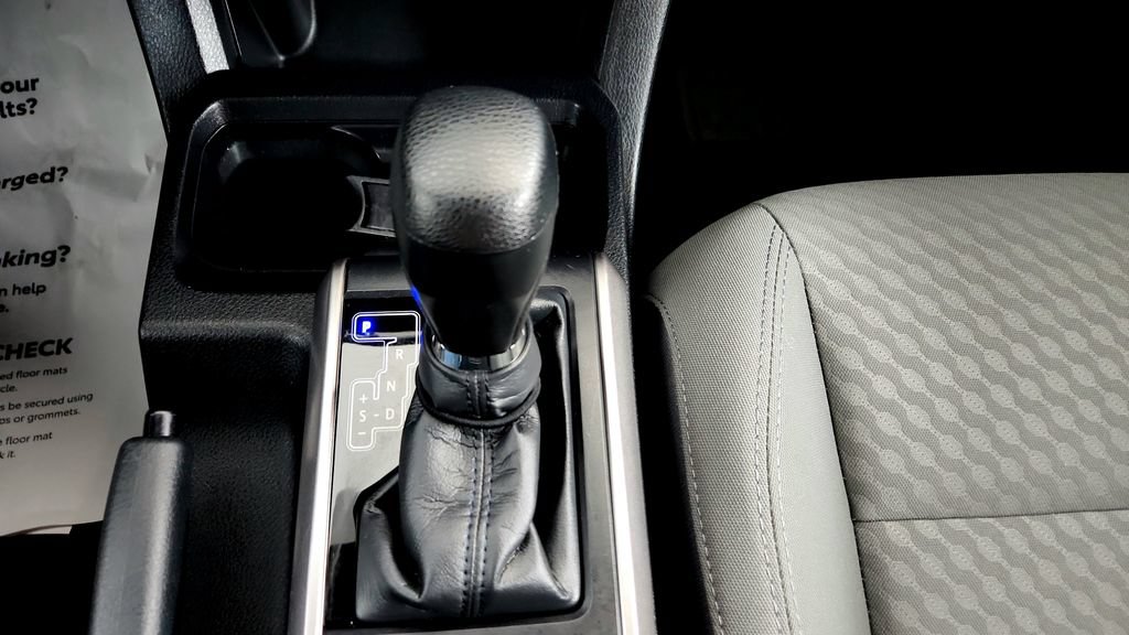 Certified 2022 Toyota Tacoma SR5 AWD/4WD image 28