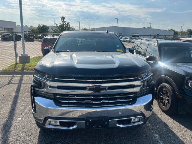 Used 2020 Chevrolet Silverado 1500 LTZ AWD/4WD image 2