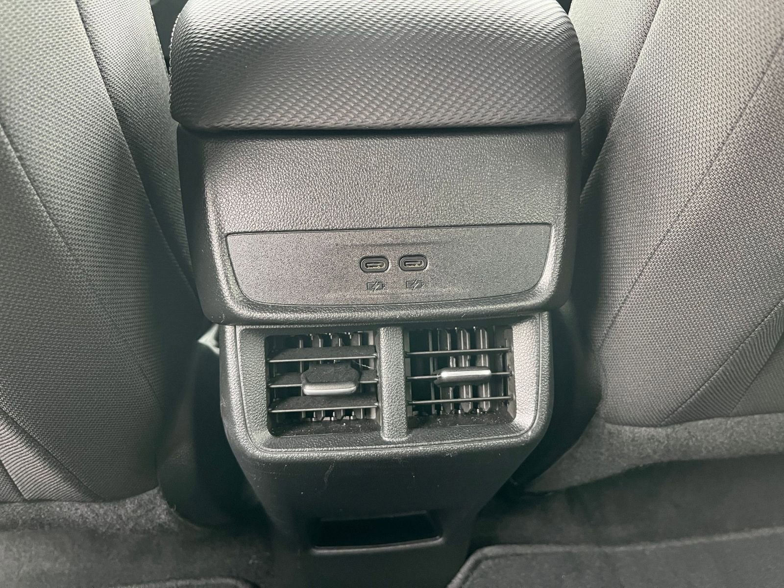 Used 2025 Chevrolet Equinox LT image 23