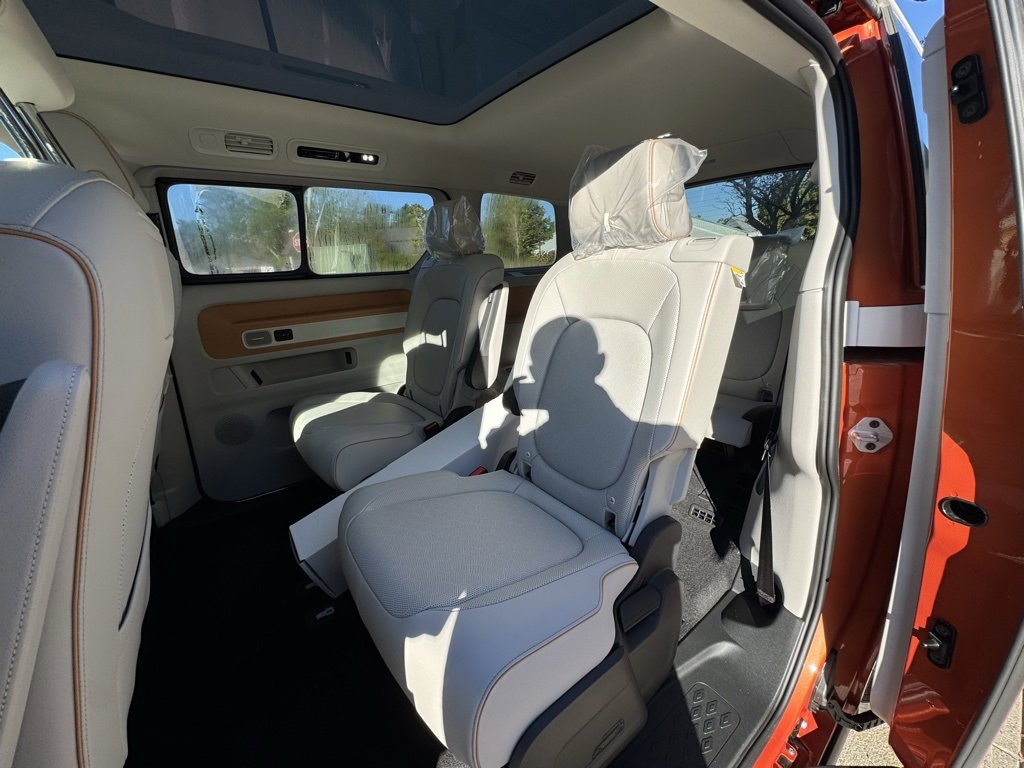 New 2025 Volkswagen ID. Buzz 1st Edition image 25