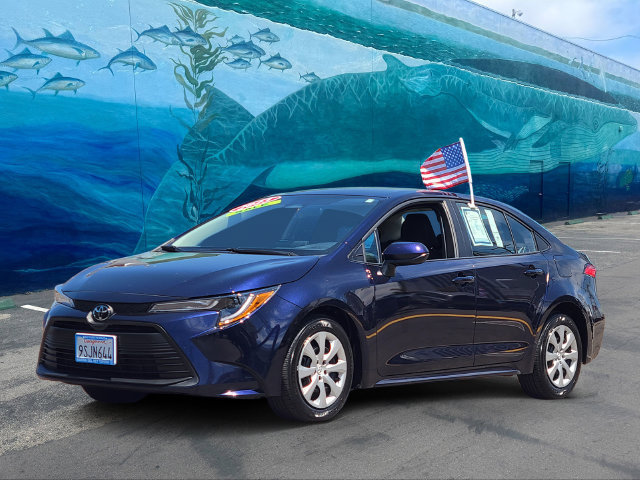 Used 2023 Toyota Corolla LE FWD image 3